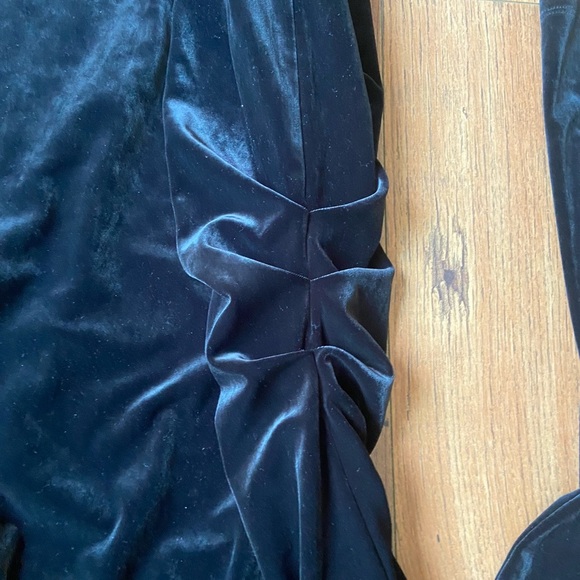 Wilfred black velvet dress - Picture 6 of 10